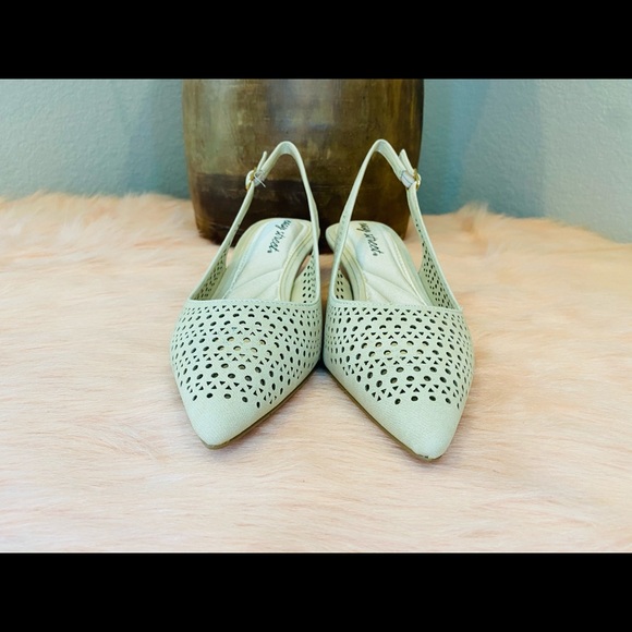 Easy Street Women's Enchant Slingback Dress Pump - Picture 7 of 8